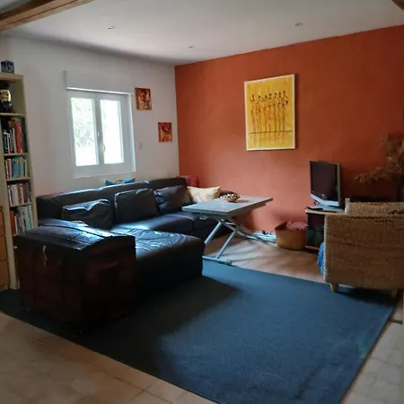 Maison Au Calme Avec Piscine 6 A 8 Personnes Σπίτι διακοπών *